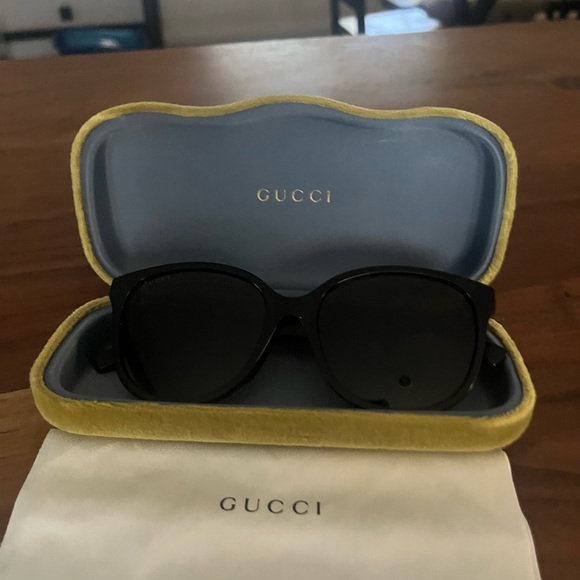 New Authentic Gucci Sunglasses